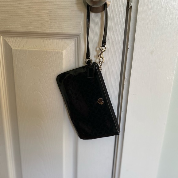 Coach Wristlet - Picture 1 of 4